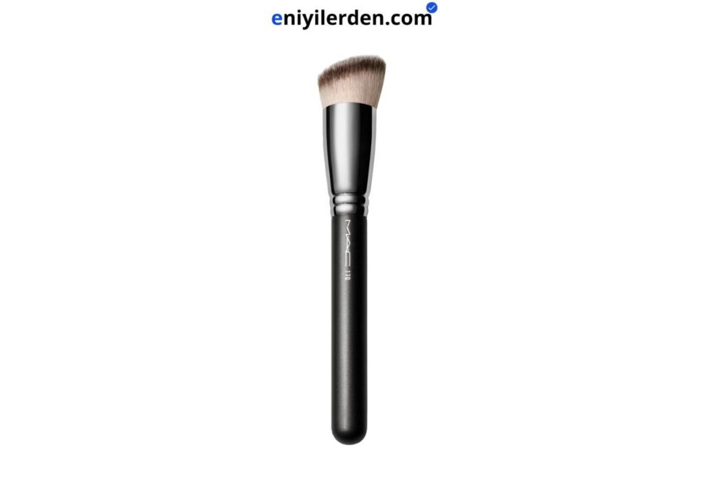 MAC 170 Synthetic Rounded Slant Brush